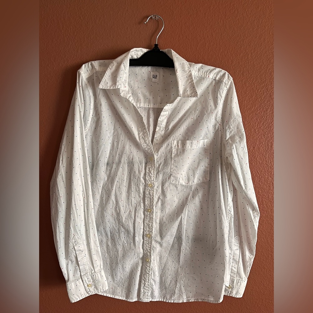 Gap button-up women’s dress shirt